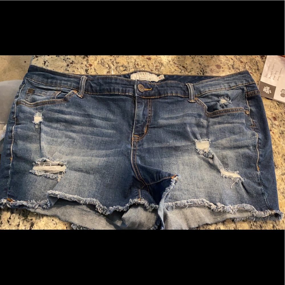 Torrid size 20 jean shorts!!!!